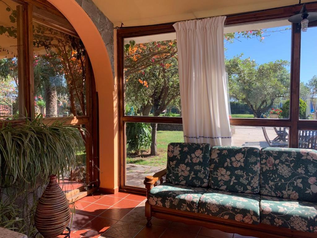 Il Bouganville Oristano Luaran gambar