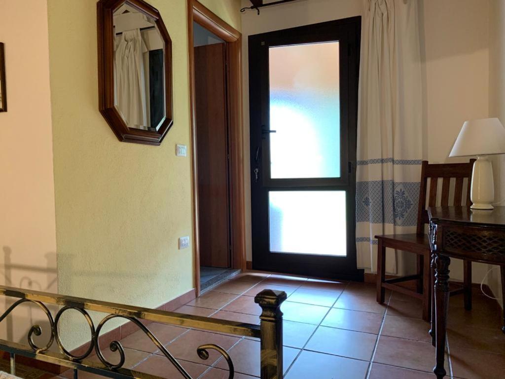 Il Bouganville Oristano Luaran gambar